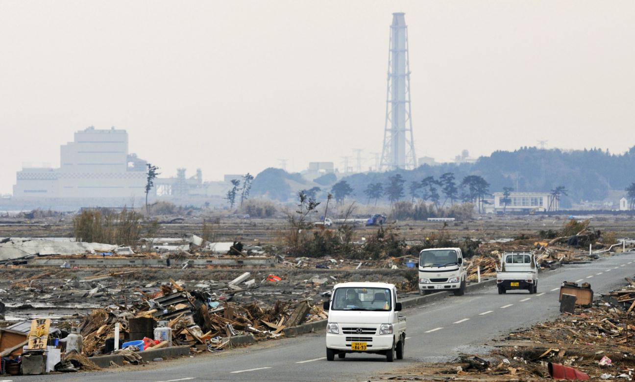 Последствия аварии аэс фукусима. АЭС Фукусима-1. Авария на АЭС Фукусима. Катастрофа в Японии 2011 атомная станция. Авария на АЭС В Японии Фукусима.